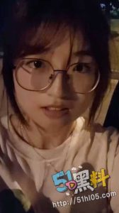 柳州职业技术学院韦闫妮 在校期间频繁开房与学长3P 私生活混乱被男友曝光！