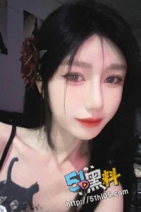 这么美竟然是男的！成都大奶伪娘南奎 长的比女人还漂亮