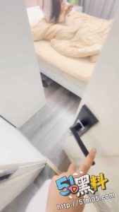 分房交换妻子 原来这才是妻子真实一面 就是太费精液了