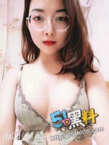 独家爆料！福州中学老师穿水手服配黑丝 遭教导主任抽插浪叫