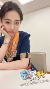 青岛航空乘务长张颖不雅视频外泄！干的小骚货直接痉挛 简直太爽了！