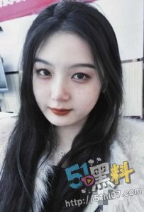 湖南工商大学孟思韵  肉感美少女扭动腰肢 化身电动小马达！