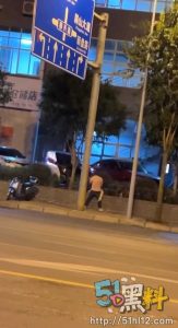 广西柳兴路屏山大道大瓜 女子喝醉被当街强暴  现场视频无码曝光！