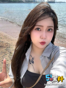 投稿曝光～北京石油化工学院徐子含背着男友偷偷约炮  外表清纯实则是个骚货