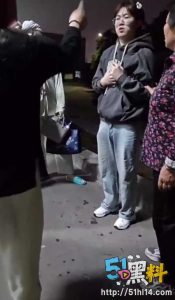 淮北师范大学大瓜！发卡哥男扮女妆进女浴室 满脸无辜的样子是觉得自己是女的？