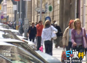 【杰克街头搭讪】街头搭讪有夫之妇差点被打 后续还邀请美女在厕所激战！