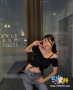 湖南大一学妹朱紫月   遭受大屌的无情干炮  差点被男友玩散架了