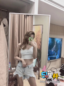 【反差曝光】成都高质量美女 跟炮友酒店约炮 主动敞开双腿视觉效果拉满～