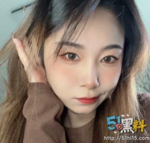 电器导购员女友姚欣 上班的地方厕所打炮 真是激情岁月啊！