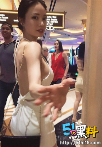 韩国混血母狗吃大吊 主动女上位骑乘 还是外国妹妹骚呀！