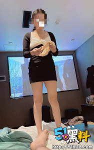 足疗店里和骚妹妹做爱 妹妹的胆子都变小了 简直太刺激太爽了！