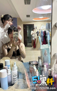 重庆大学生余媛颖 脚踏两只船被男友曝光私密视频 没想到妹子玩的这么花！