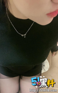 厨房内强上嫂子 粉嫩的小穴被怼的直喷 风韵犹存的少妇就是不一样！