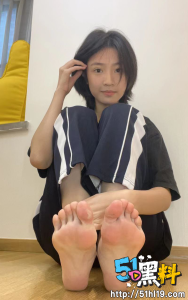 足控福音美少女足交系列合集    娇嫩玉足十分性感  这样的美脚谁能顶得住！