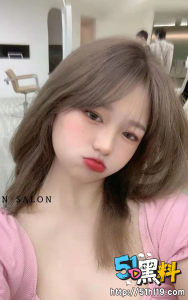 广东职业学院清纯学生妹 主动求欢男友兄弟酒店玩3p  淫声骚话不断场面超刺激！