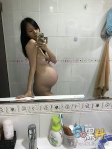 江西孕妇周宇琪为追求刺激 挺着大肚子也要被爆菊 实在是太骚了～