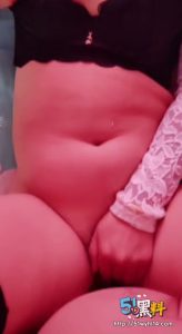 朋友的妈妈与我激情性爱 熟女简直太有韵味了！