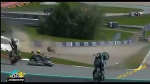 摩托比赛 人车分流 #重机