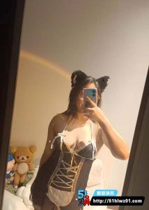 杭州肥臀巨乳少女张晓云，给金主定制视频性感视频曝光