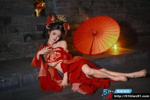 18岁小骚货被炮友五套内射曝光   湖南妓女七七  骚母狗伺候金主面带微笑